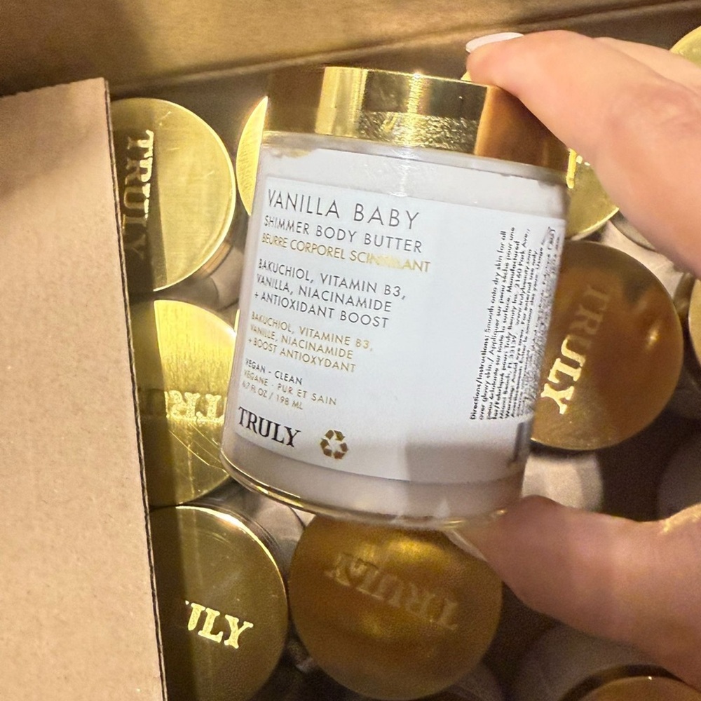 Bundle of 5- TRULY Vanilla Baby Shimmer Body Butter with Gold Lid